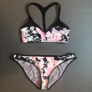 Lululemon reversible bikini
